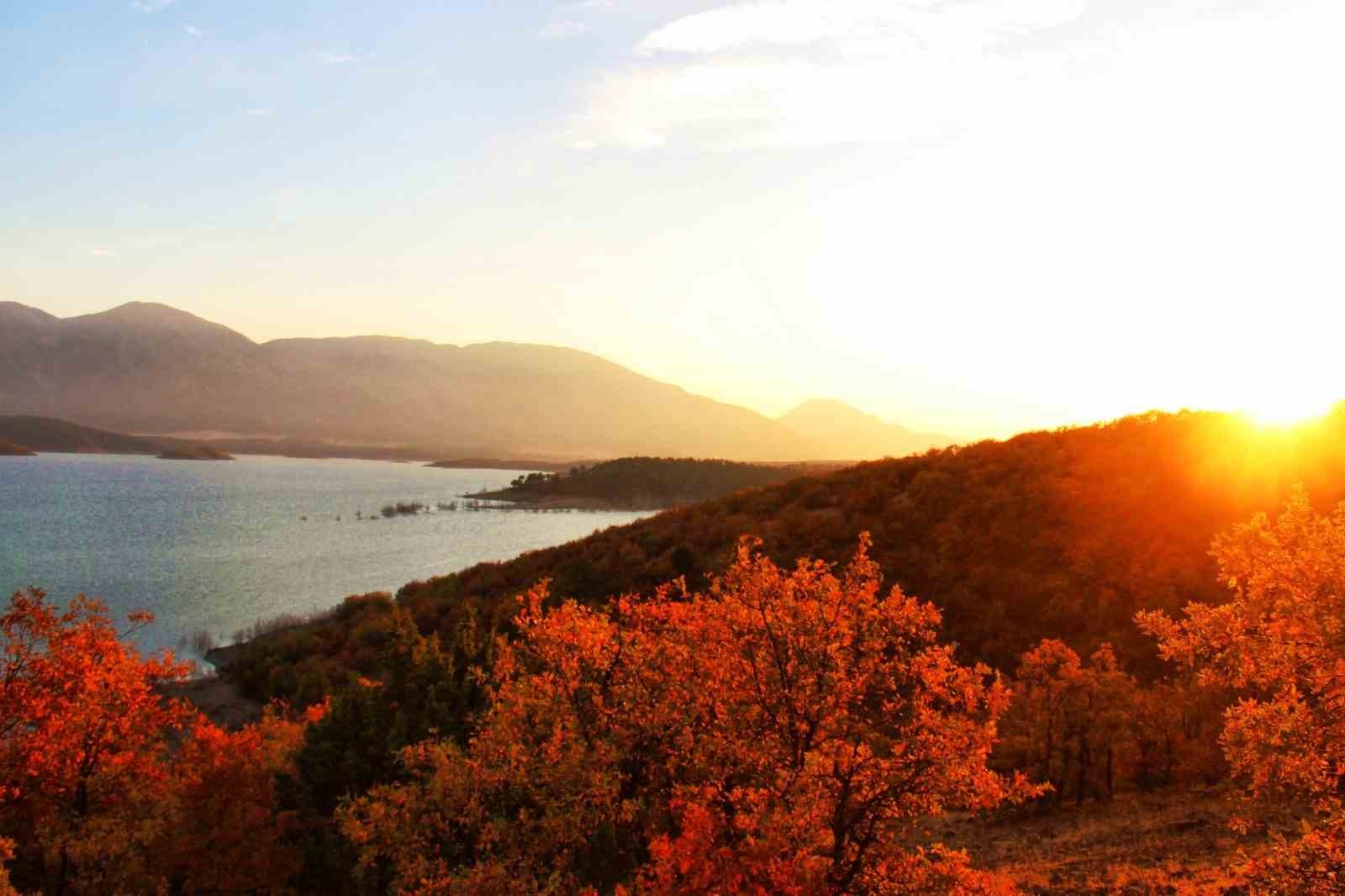 adatepe-baraji-etrafinda-kartpostallik-goruntuler-olustu