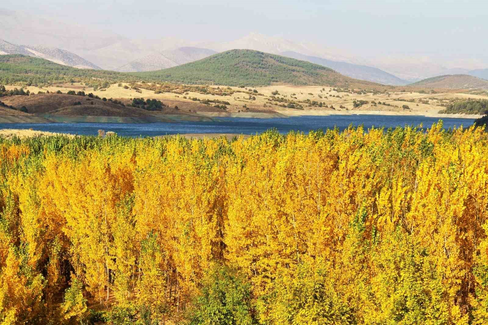 adatepe-baraji-etrafinda-kartpostallik-goruntuler-olustu