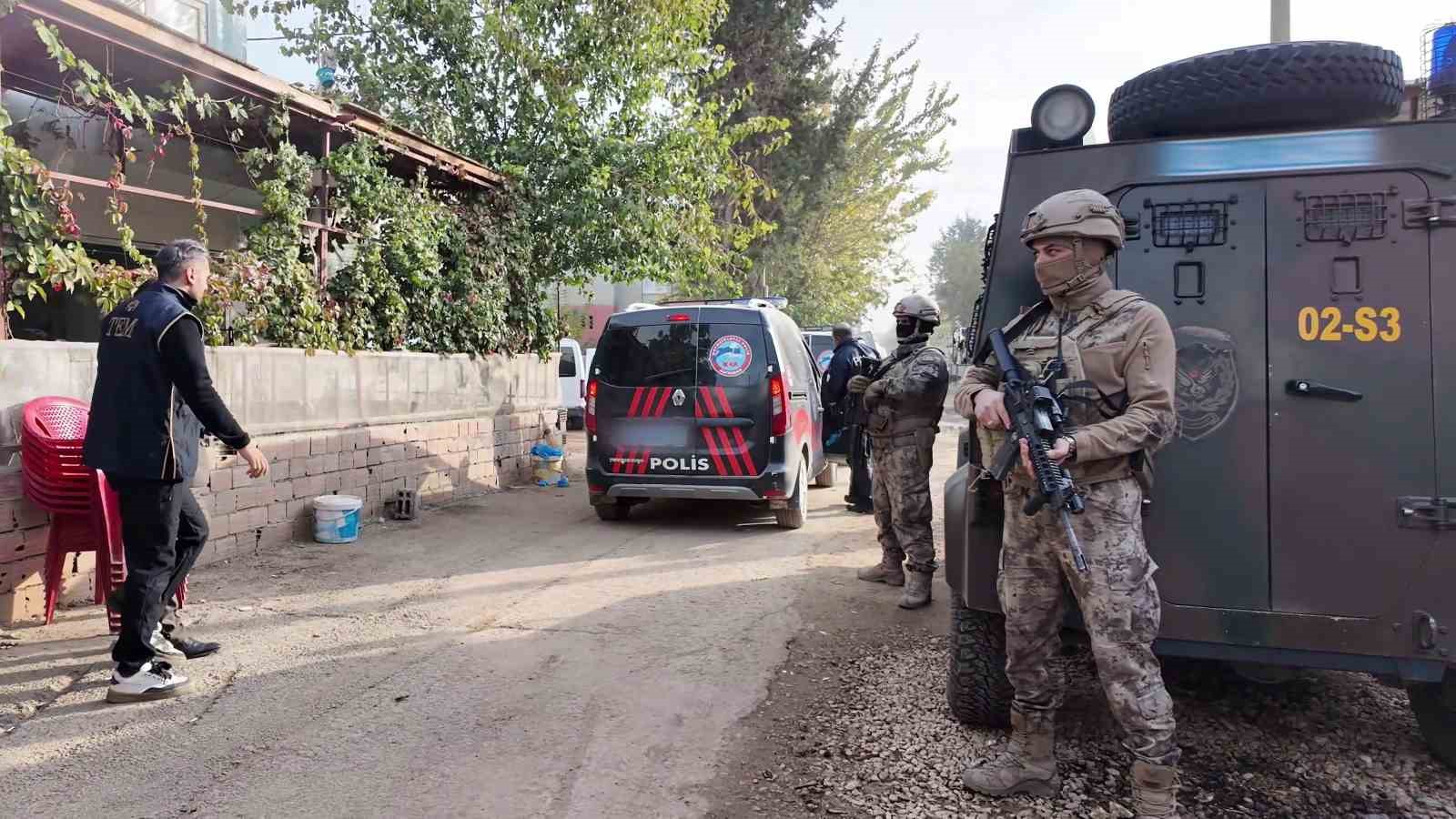 adiyaman-silah-kacakciligi-operasyonu-28-supheli-yakalandi