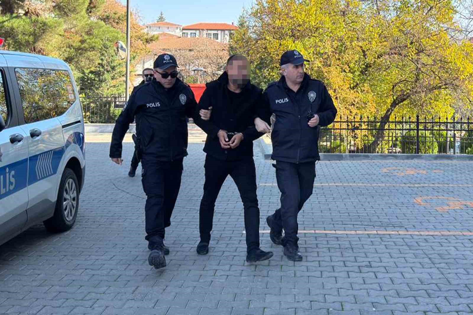 ailenin-canini-hice-sayan-trafik-magandasina-adli-kontrol