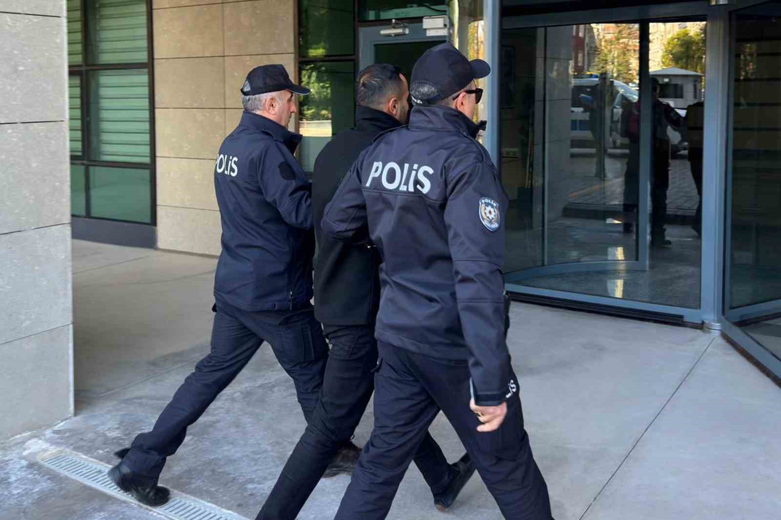 ailenin-canini-hice-sayan-trafik-magandasina-adli-kontrol