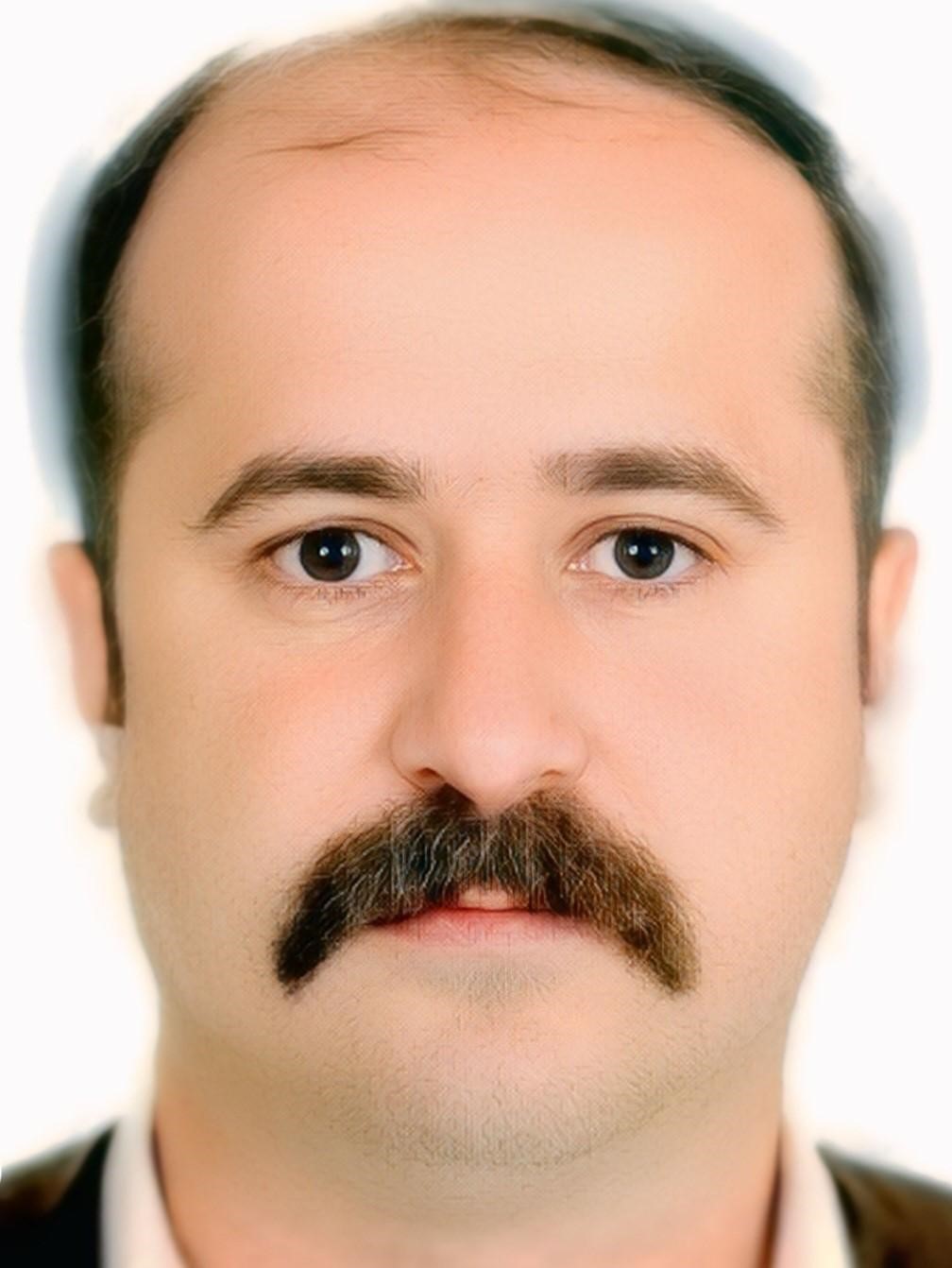 akrabasini-aracla-2-kez-uzerinden-gecerek-olduren-sahsin-yargilanmasina-baslandi