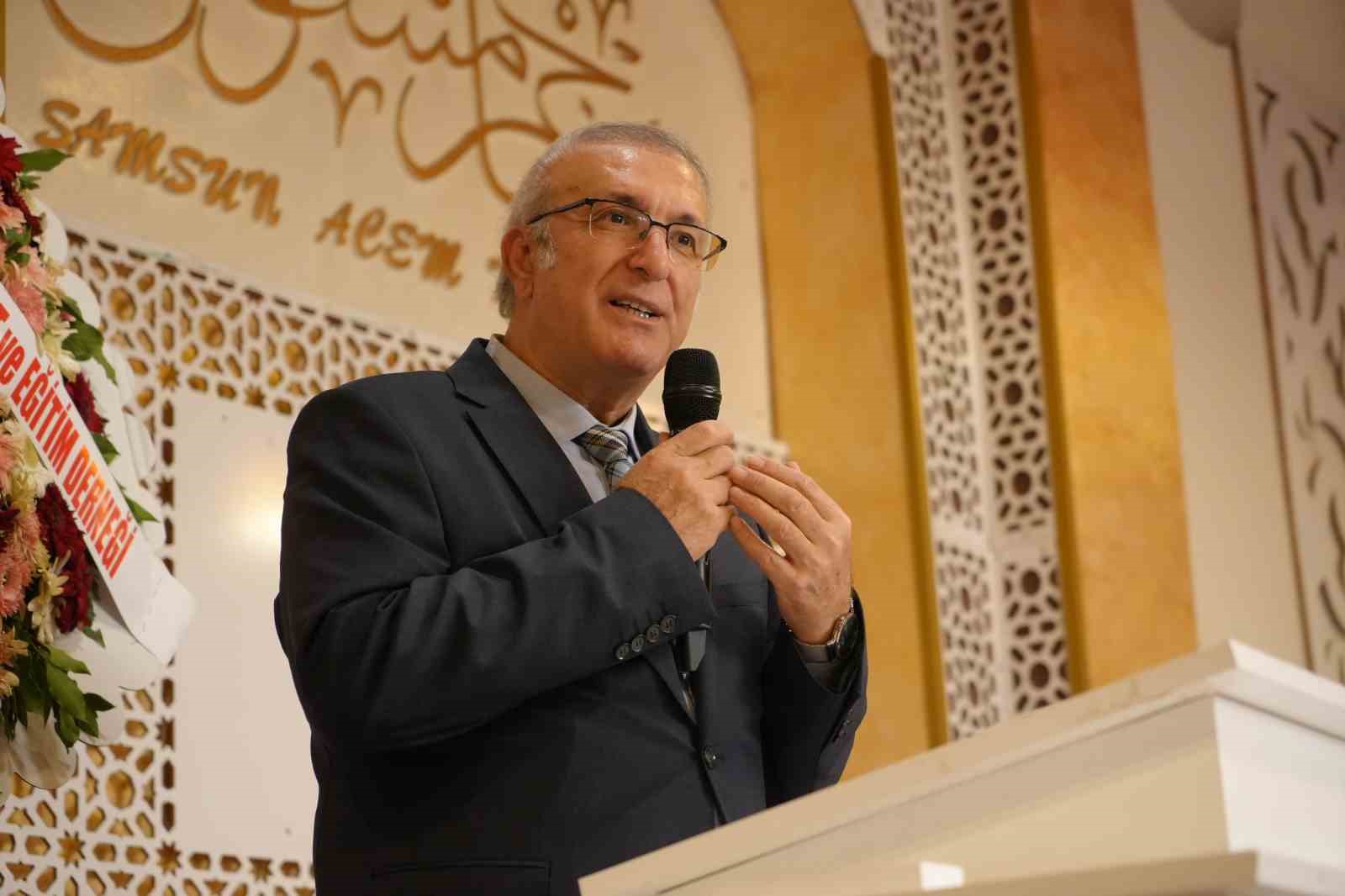 asik-ramazan-yavuz-arslan-icin-vefa-gecesi-omurde-70-sanatta-55-yil