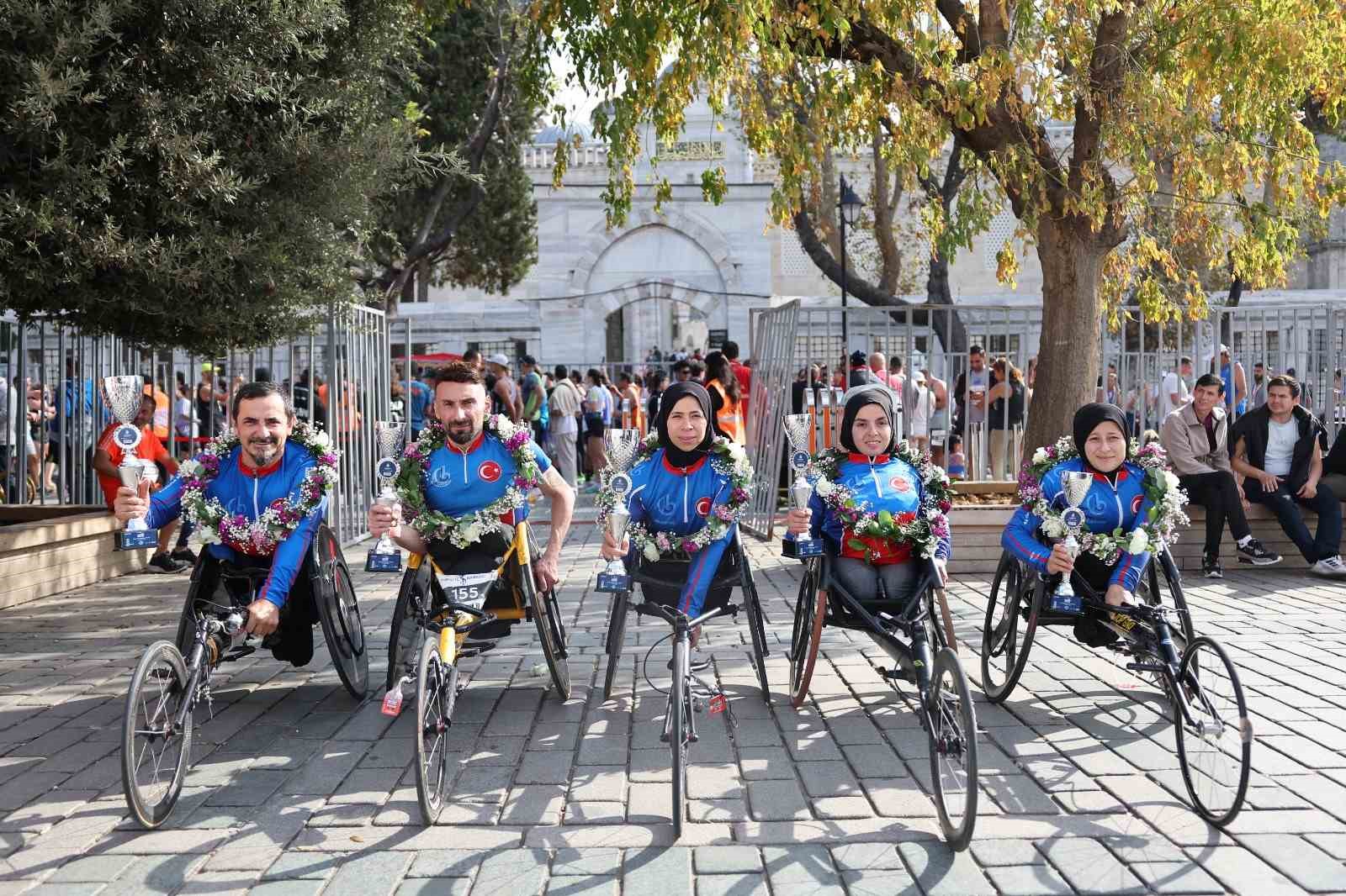 bagcilar-belediyesi-sporculari-istanbul-maratonunda-sampiyon-oldu