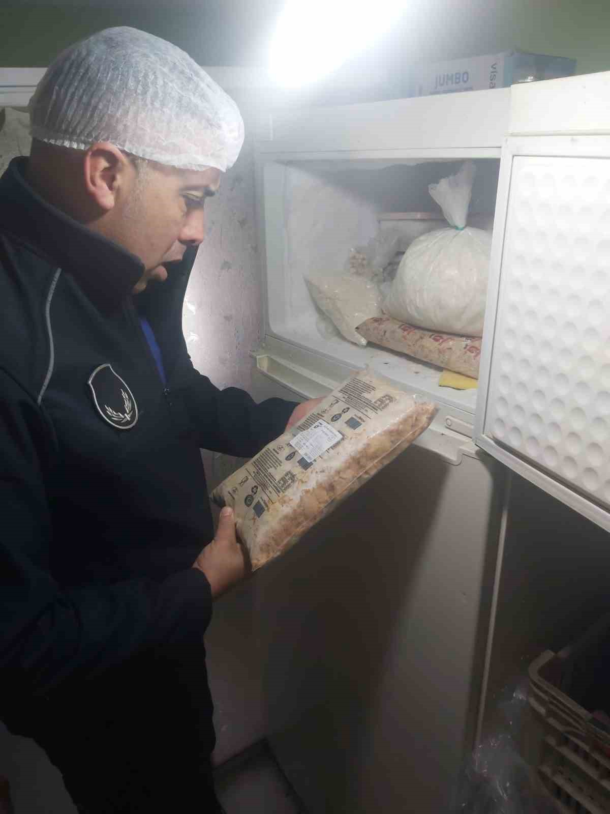 bozdoganda-gida-uretimi-yapan-is-yerleri-denetlendi