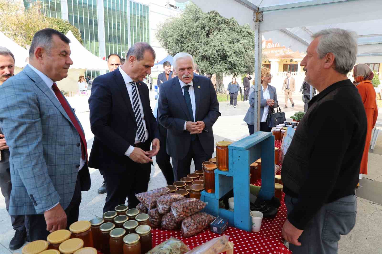 buyukcekmecede-ureticiden-tuketiciye-kisa-merhaba-pazari-acildi