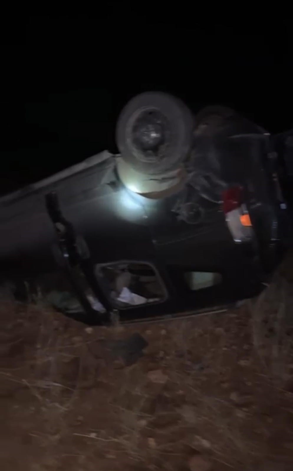 devrilen-otomobilde-hayatini-kaybeden-kadin-memleketinde-defnedildi