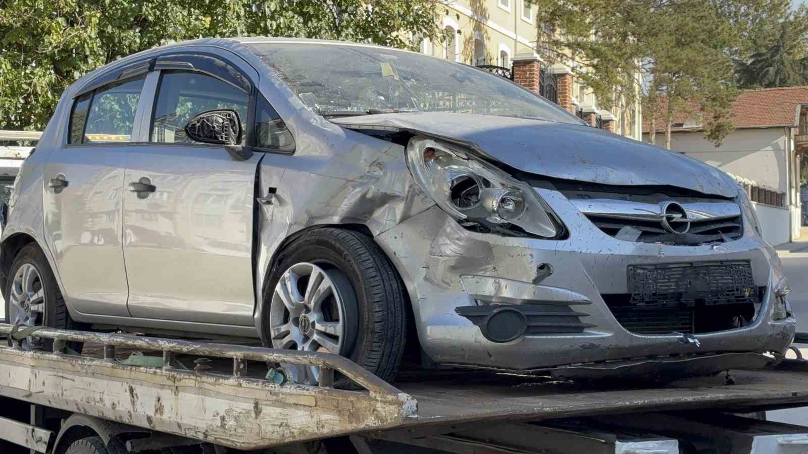 edirnede-otomobil-firina-girdi-4-yarali