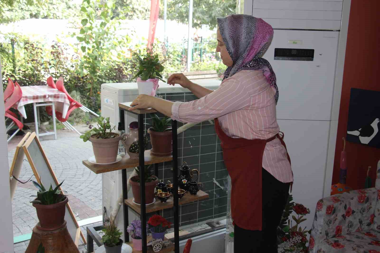 gecmisin-izlerini-lokantasinda-yasatiyor