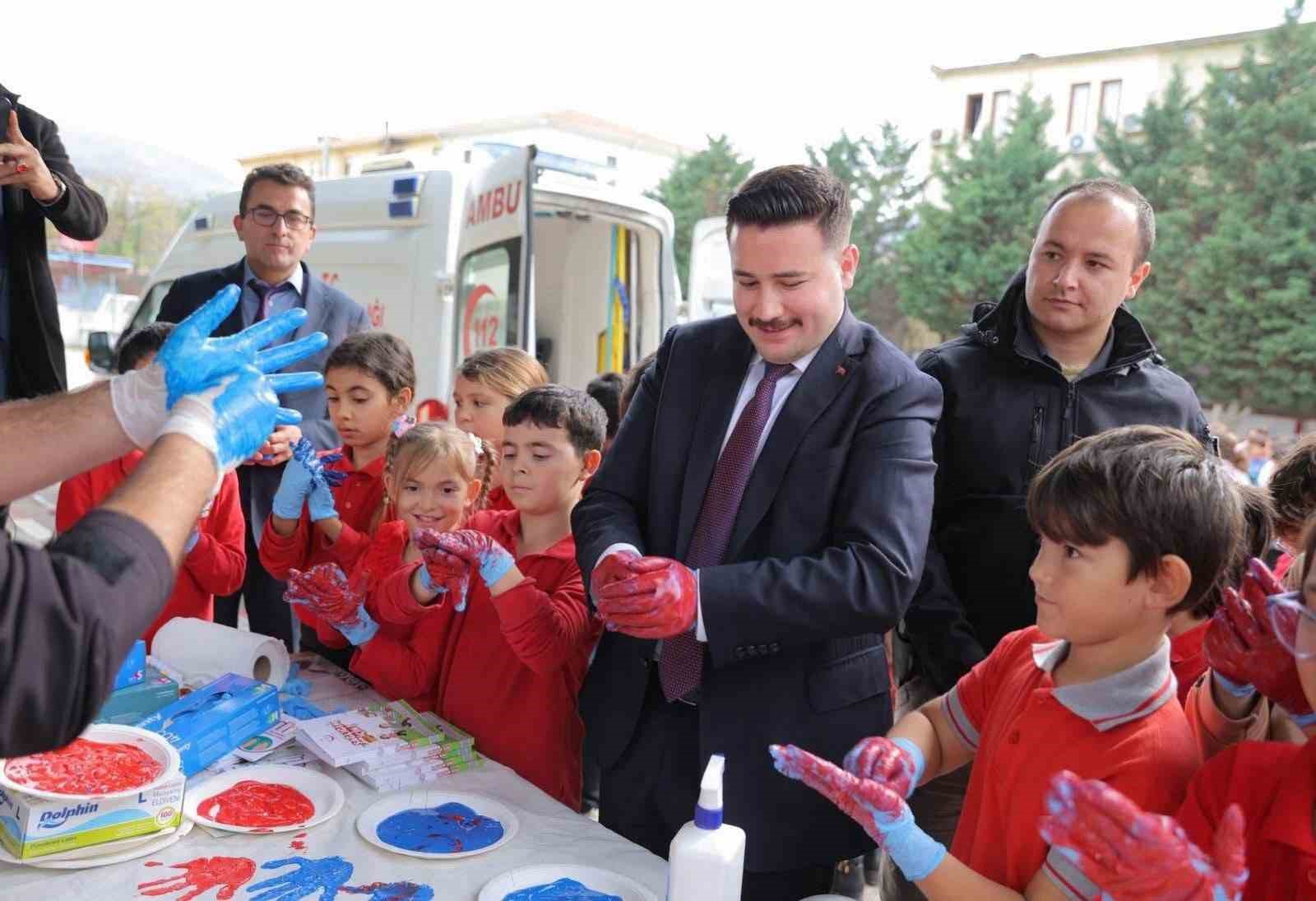 gokceadada-cocuklar-saglik-ve-afet-konularinda-bilgilendirildi