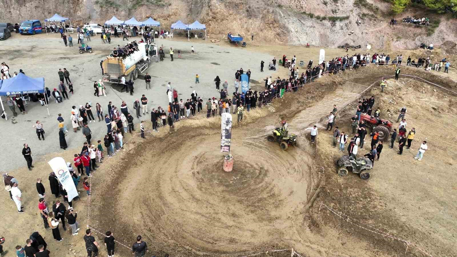 golcukte-atv-tutkunlari-zorlu-parkurda-mucadele-etti