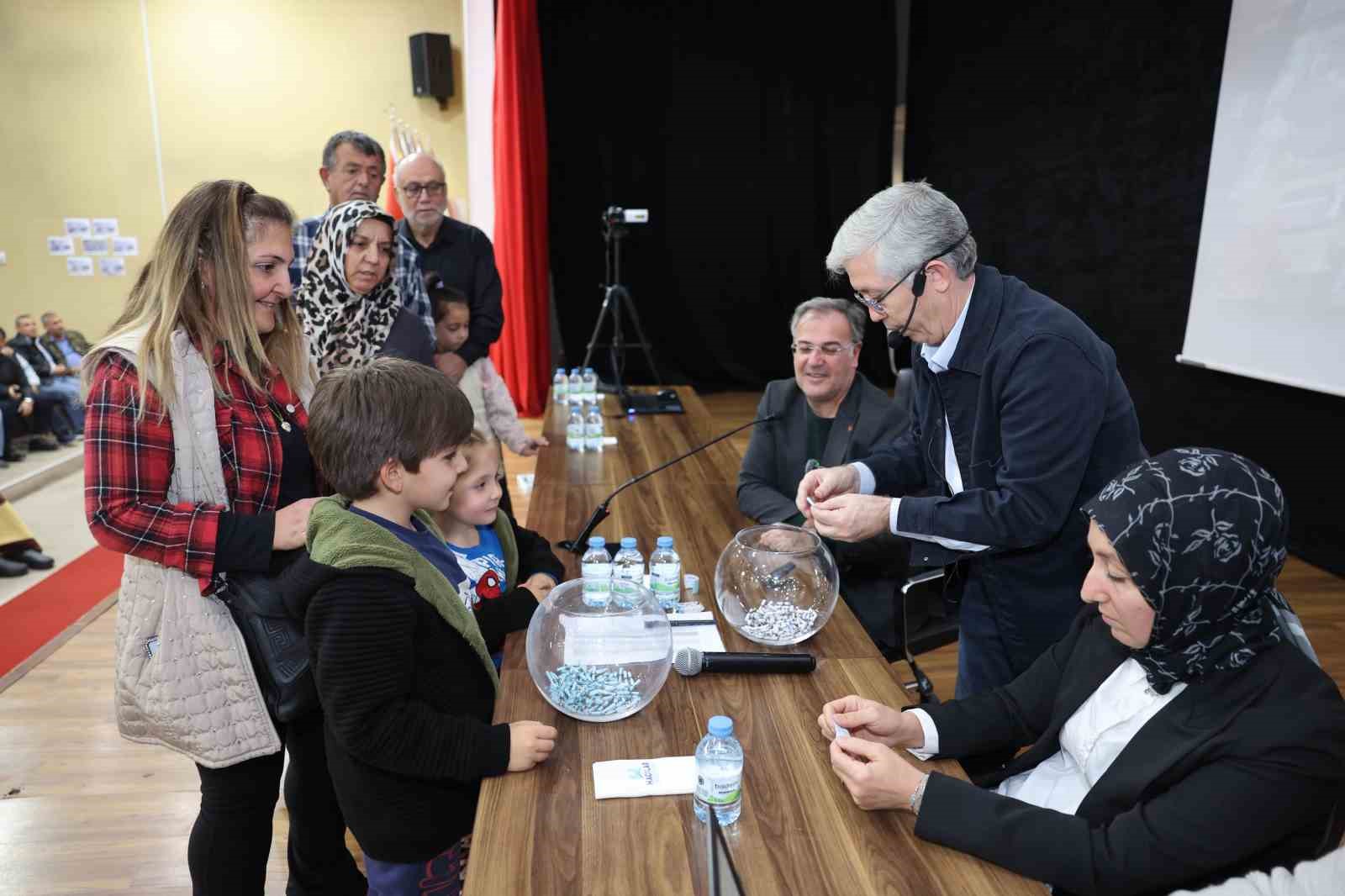 hacilarda-merakla-beklenen-konut-kura-cekimi-yapildi