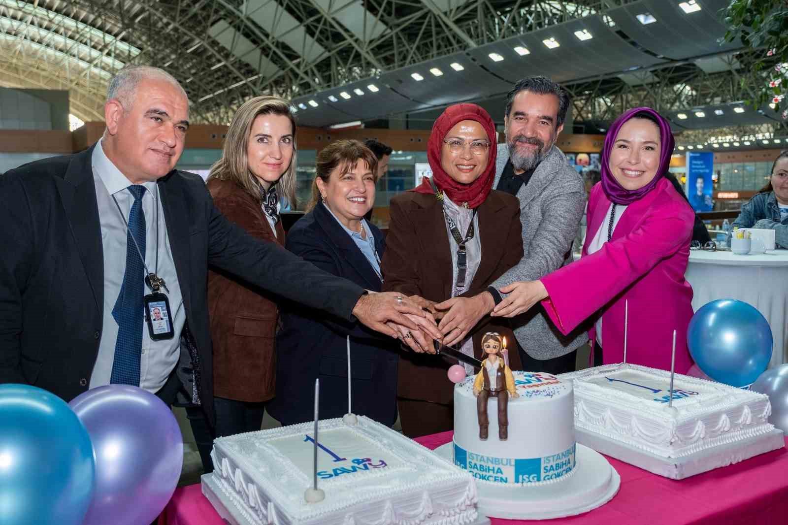 havalimanlarinda-kullanilan-ilk-uretken-yapay-zeka-tabanli-dijital-asistan-savvy-1-yasini-kutladi