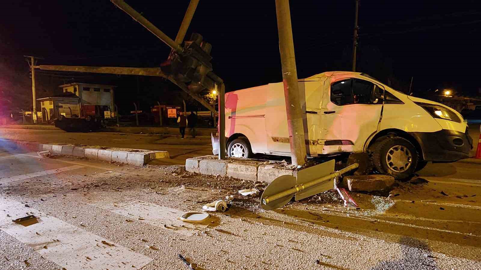 hizli-otomobil-ortaligi-savas-alanina-cevirdi