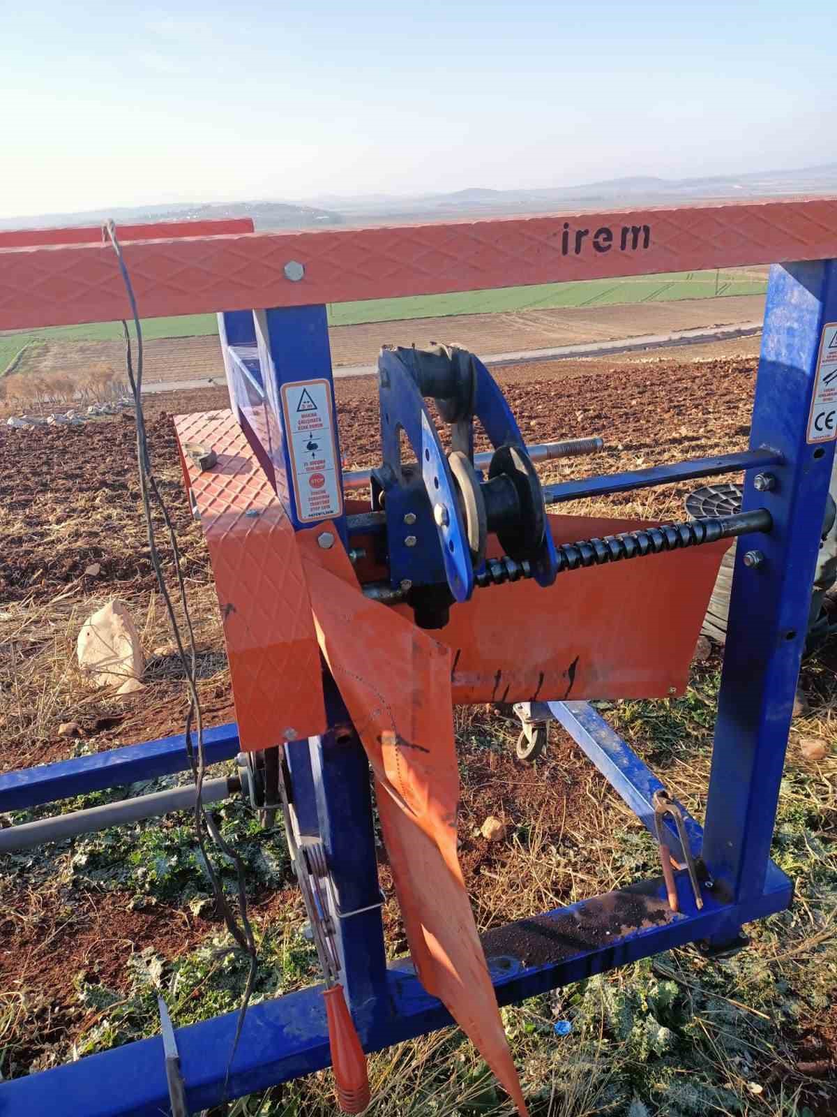 hortum-sarma-makinesine-kolu-sikisan-isci-kurtarildi