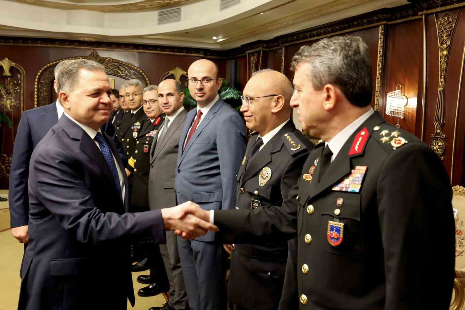 icisleri-bakani-yerlikaya-misirda