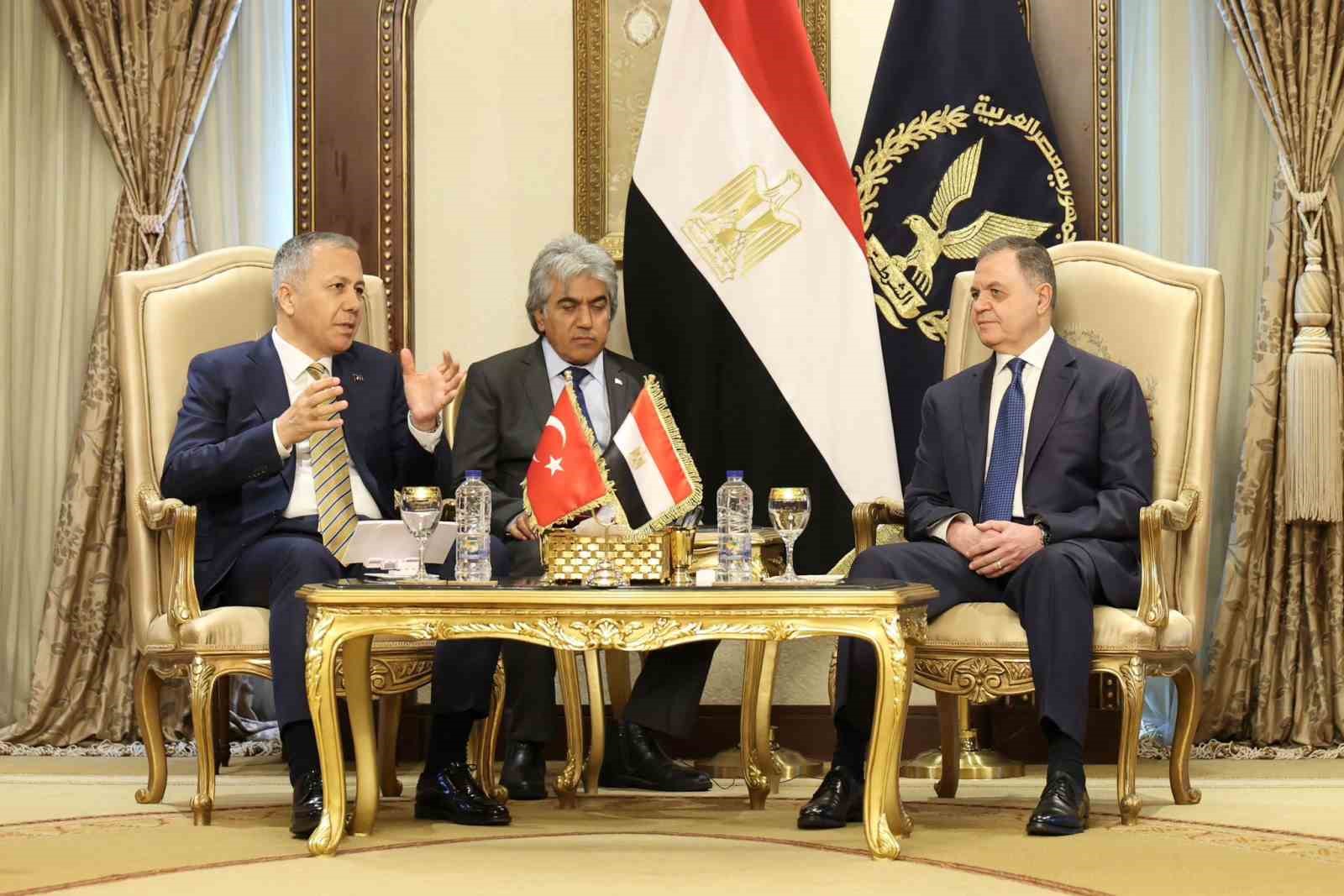 icisleri-bakani-yerlikaya-misirda