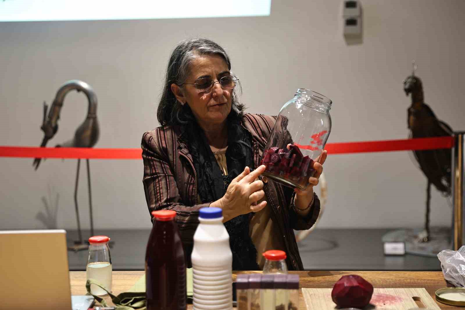 inovasyon-merkezinde-egitici-atolyeler-suruyor