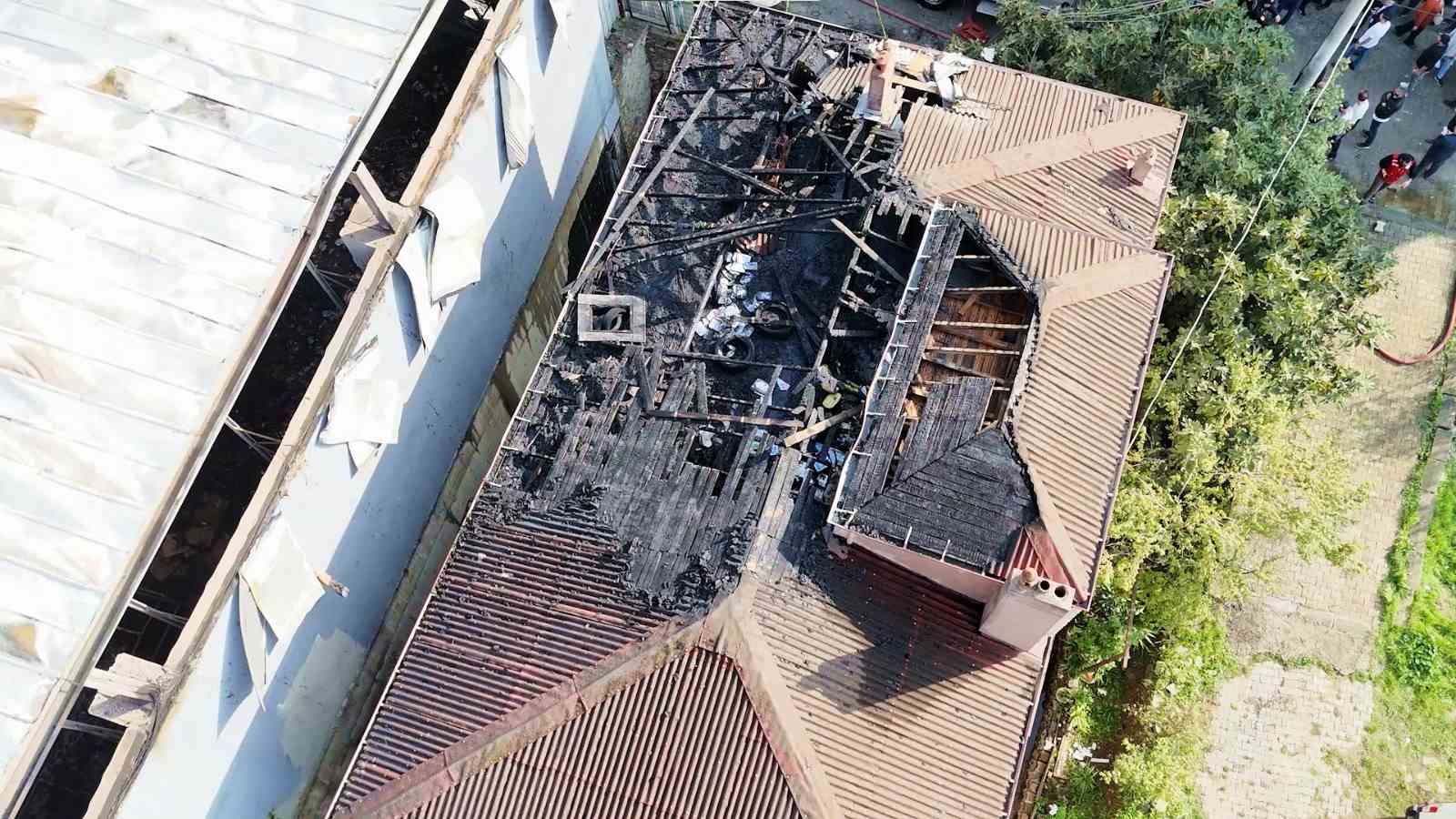 kocaelide-6-kisiye-mezar-olan-parfum-dolum-tesisinin-ici-goruntulendi