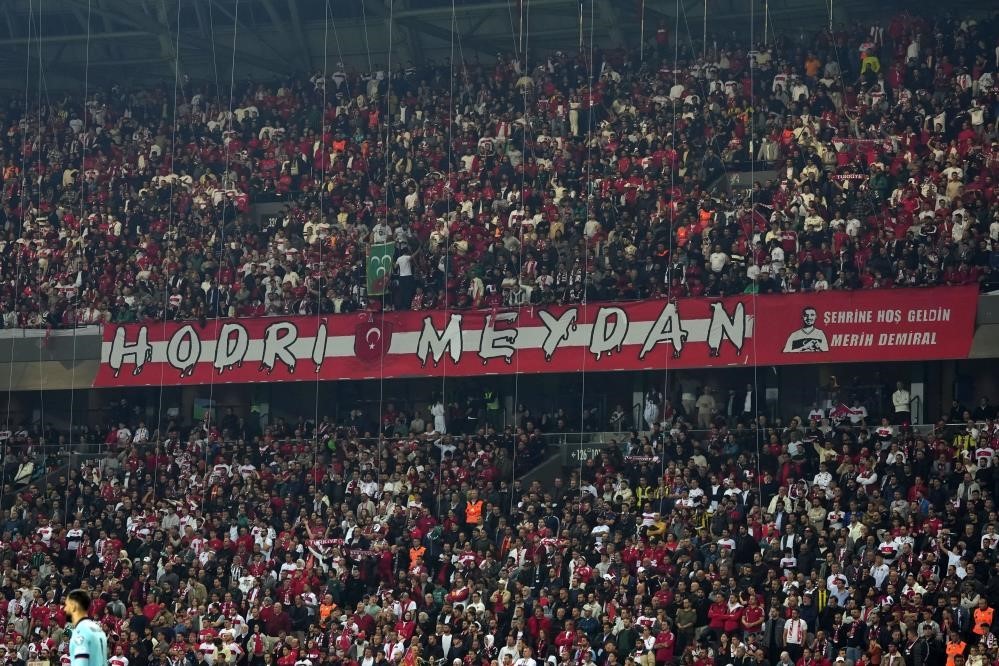 kocaelispor-taraftarina-milli-mac-odulu