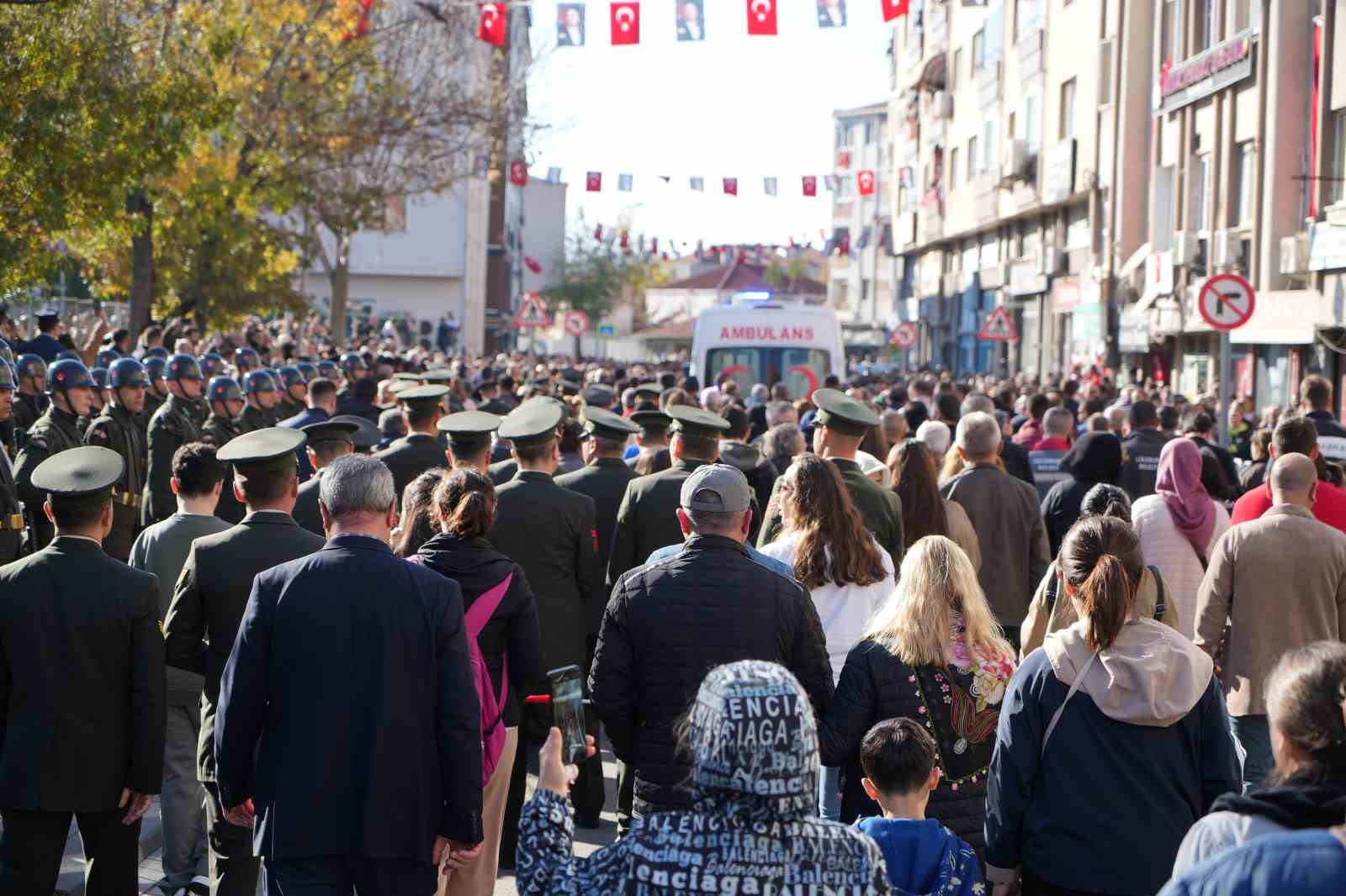luleburgaz-sehidini-son-yolculuguna-ugurladi