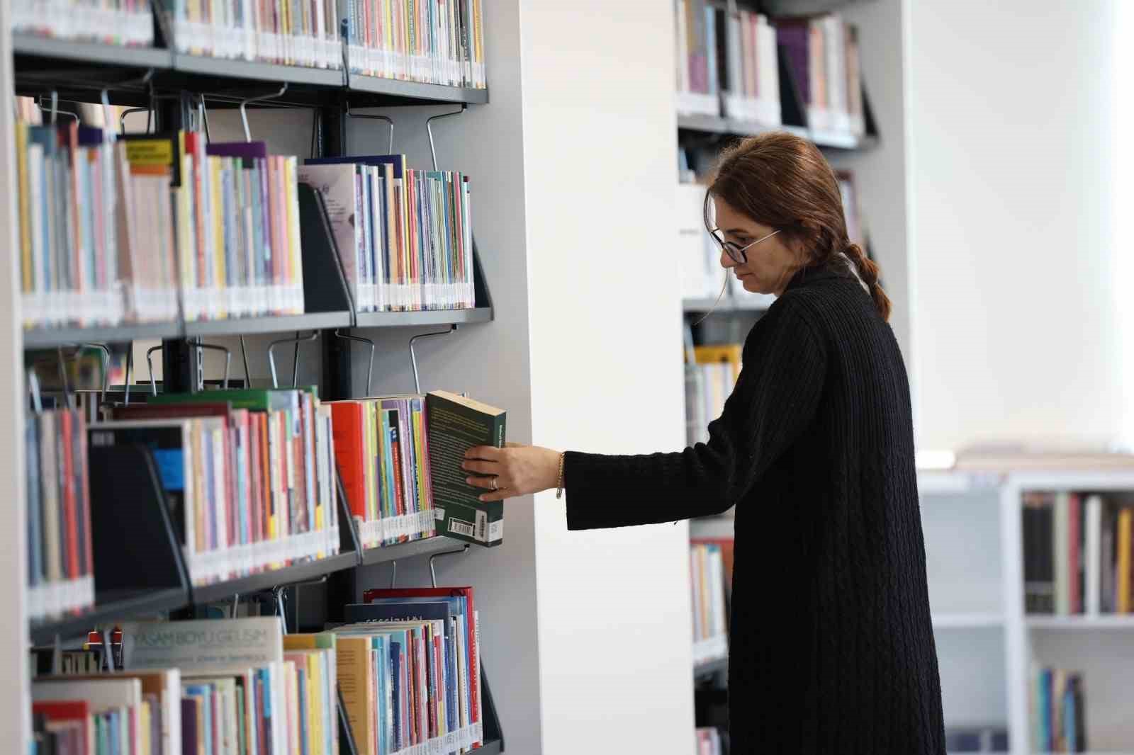 mugla-buyuksehirin-kitap-kampanyasina-yogun-ilgi