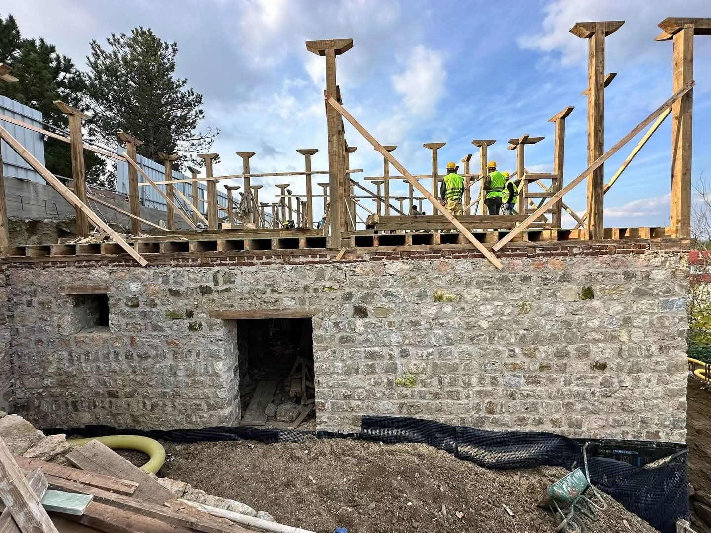 muradiye-mevlevihanesi-ihya-calismalari-devam-ediyor