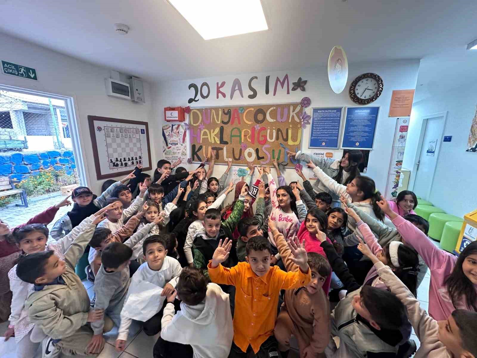 muradiyede-dunya-cocuk-haklari-gunu-kutlandi