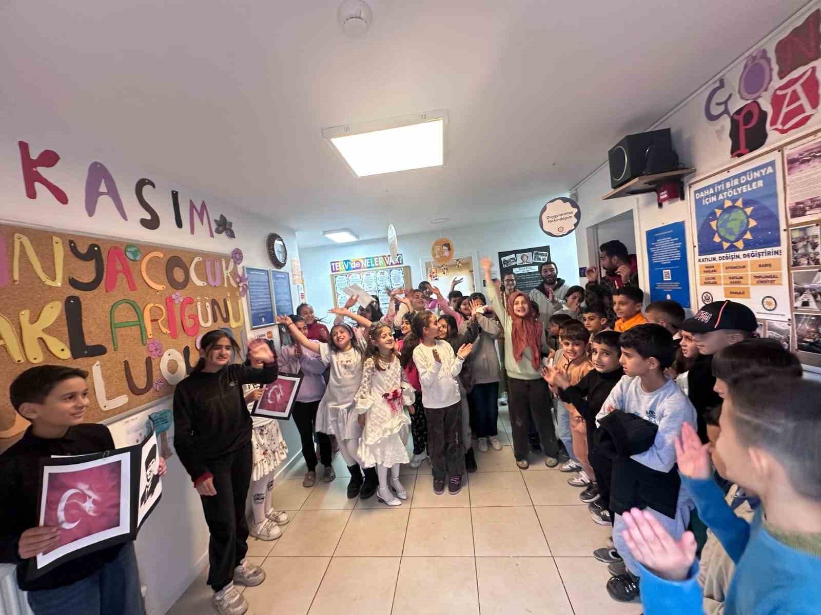 muradiyede-dunya-cocuk-haklari-gunu-kutlandi