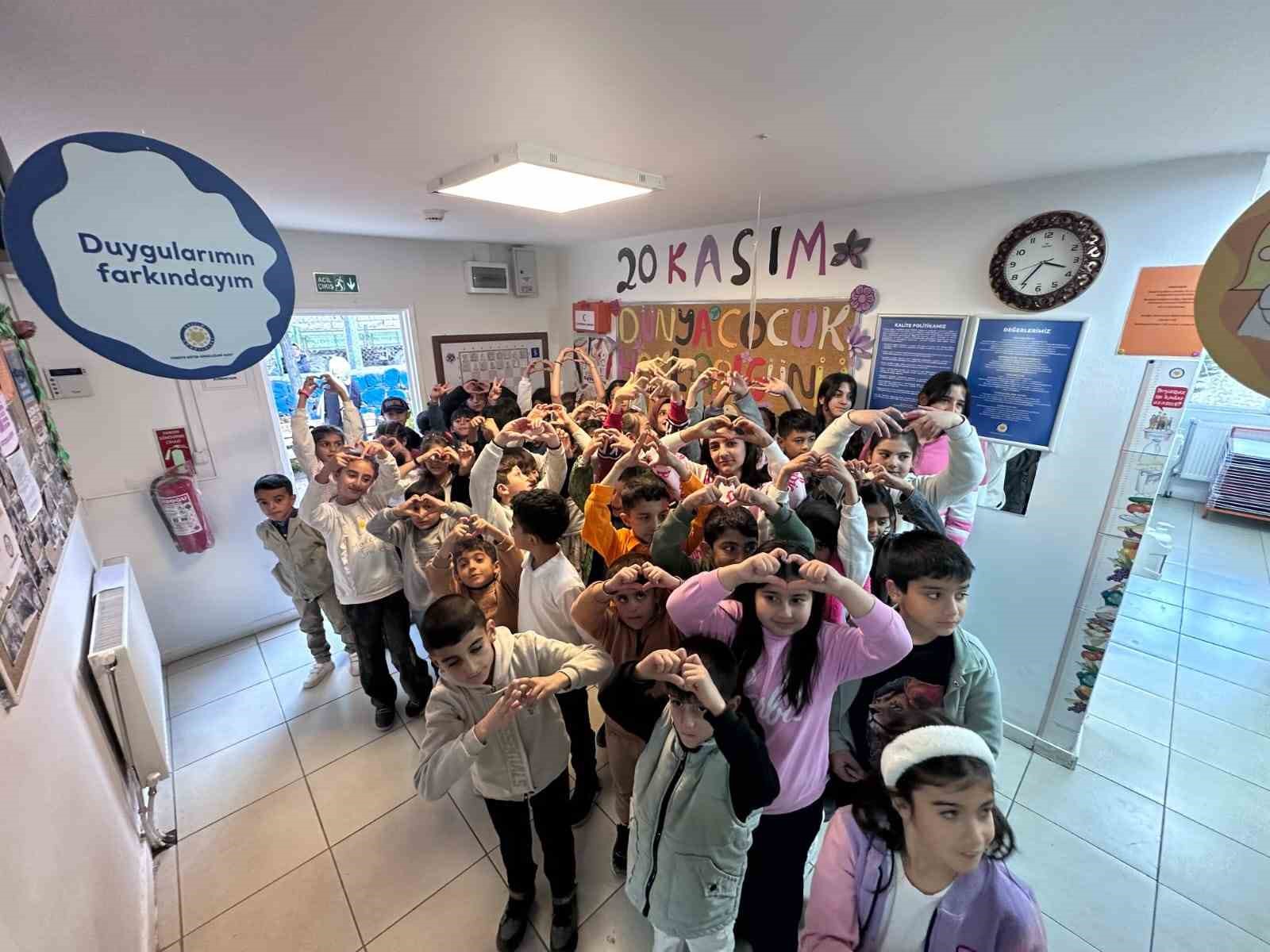 muradiyede-dunya-cocuk-haklari-gunu-kutlandi