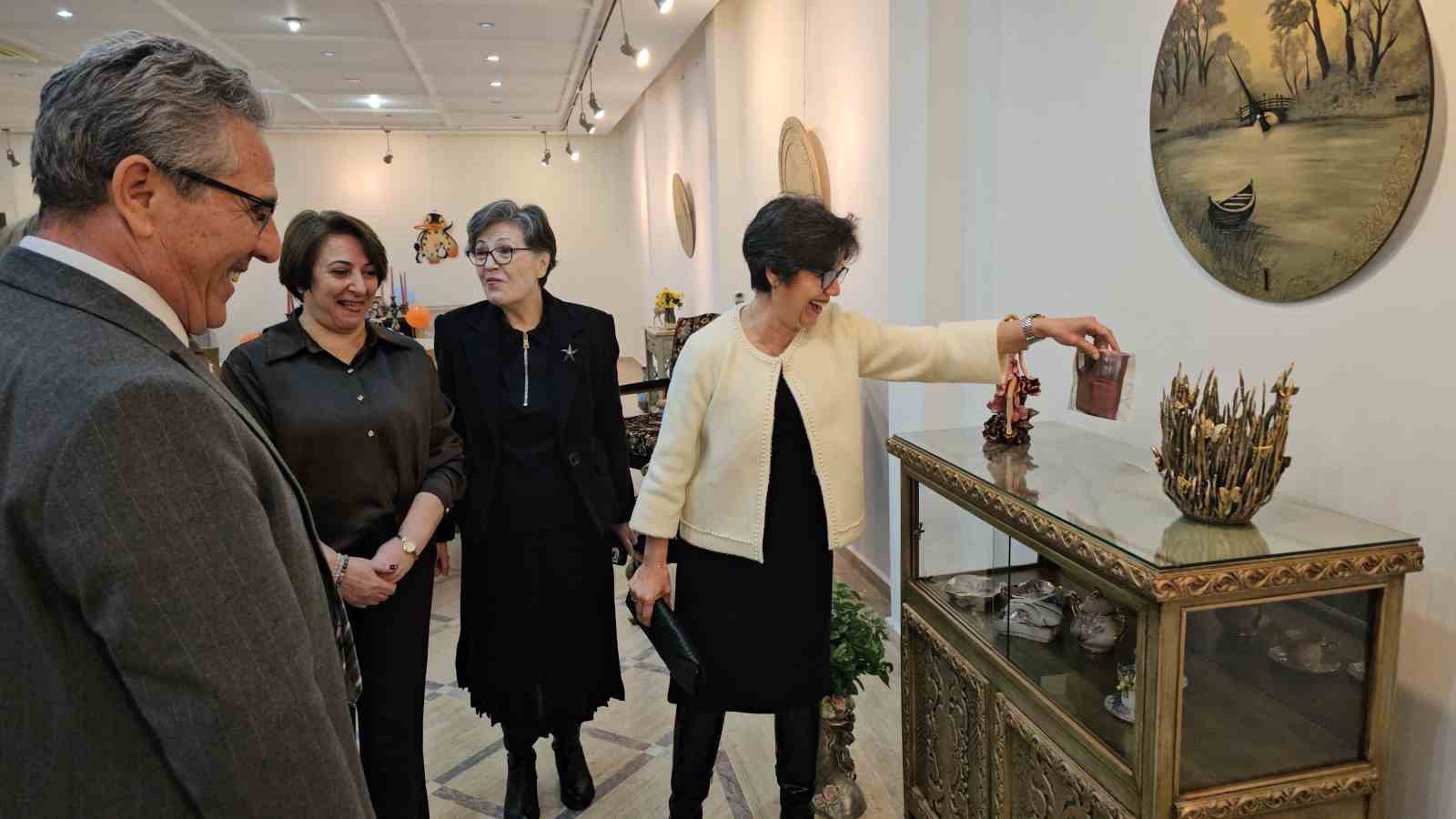 nazillide-gecmisin-yansimalari-sergisi-acildi