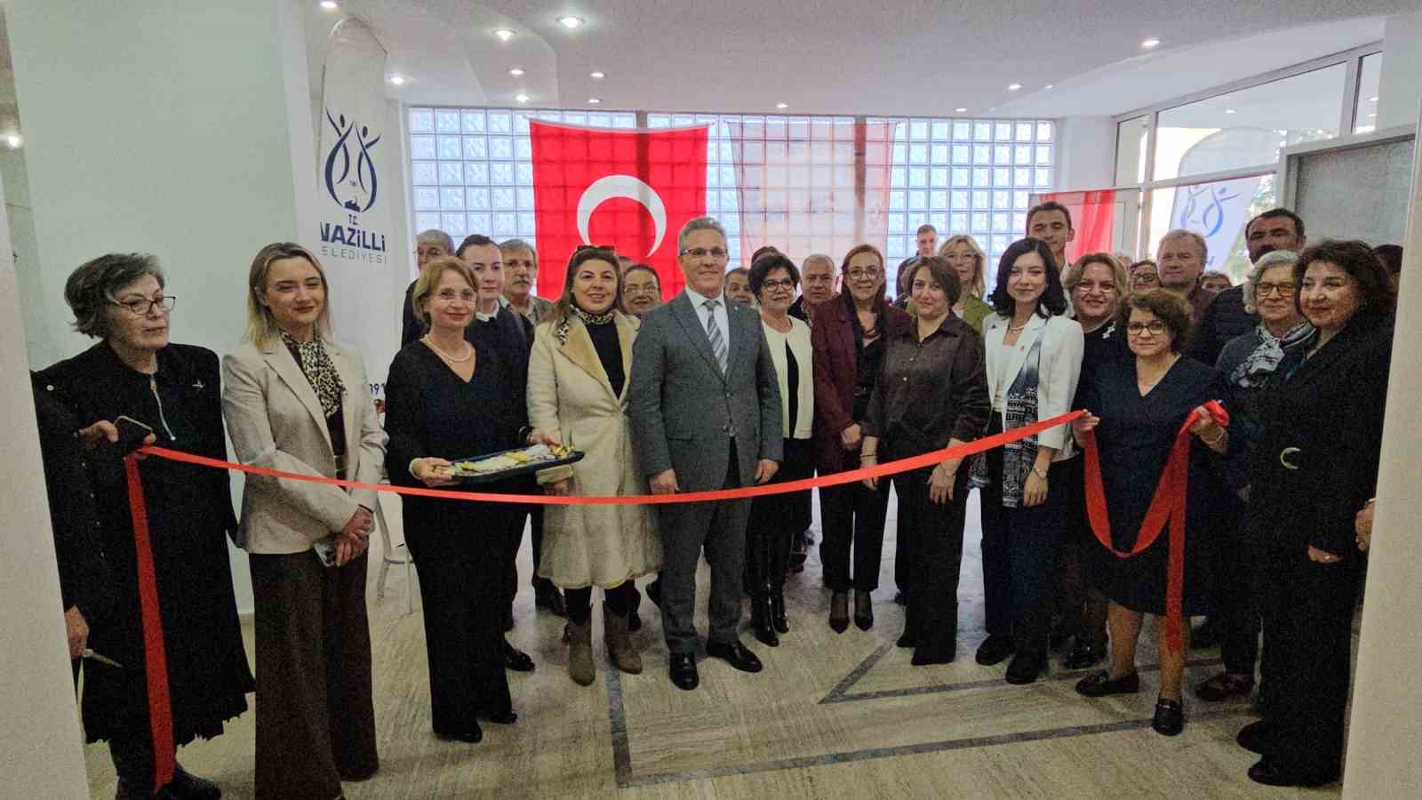 nazillide-gecmisin-yansimalari-sergisi-acildi