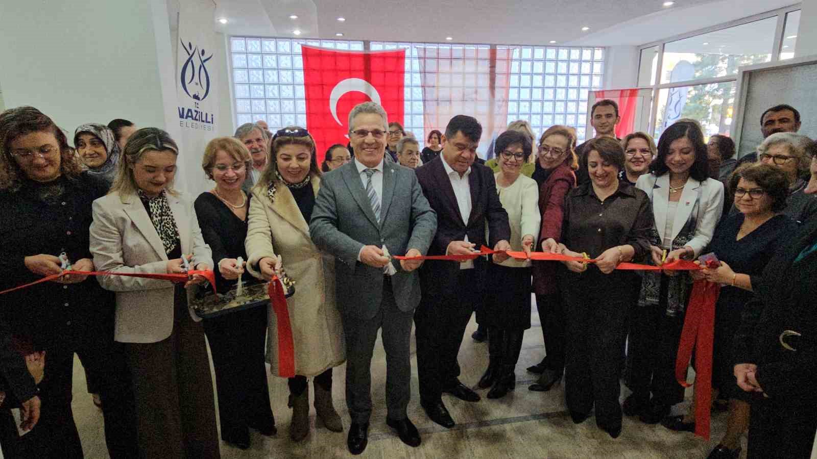 nazillide-gecmisin-yansimalari-sergisi-acildi