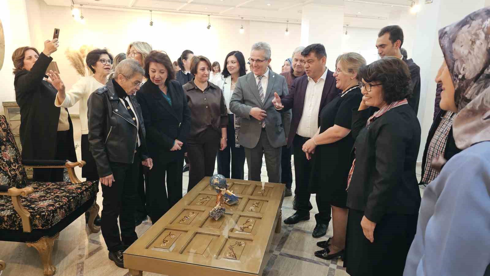 nazillide-gecmisin-yansimalari-sergisi-acildi