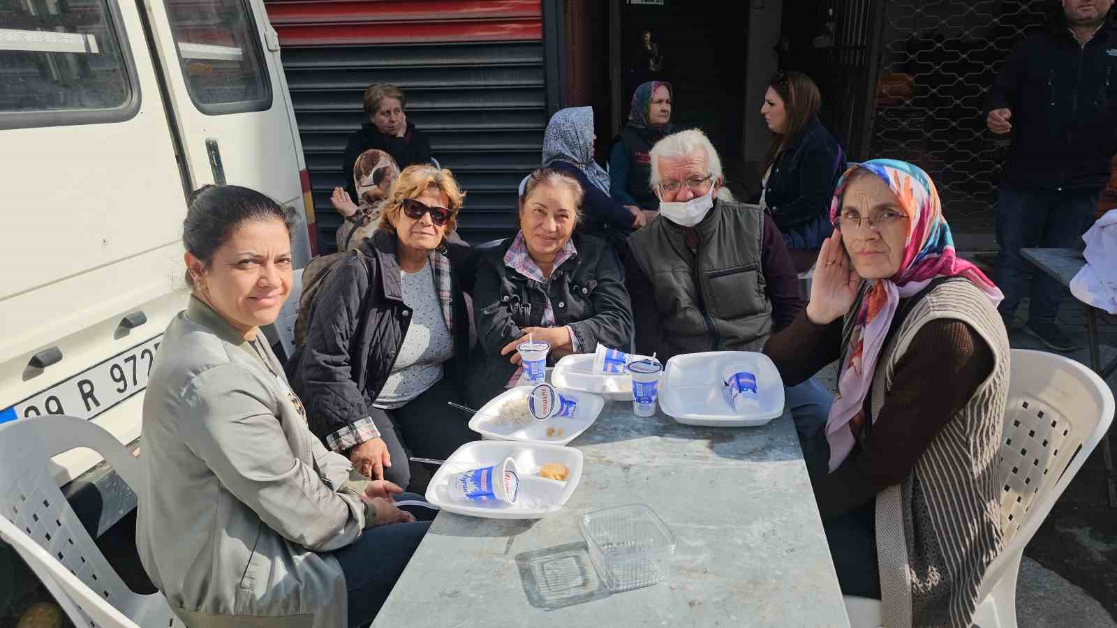 nazillide-sanayi-esnafi-imece-usulu-hayir-yapti