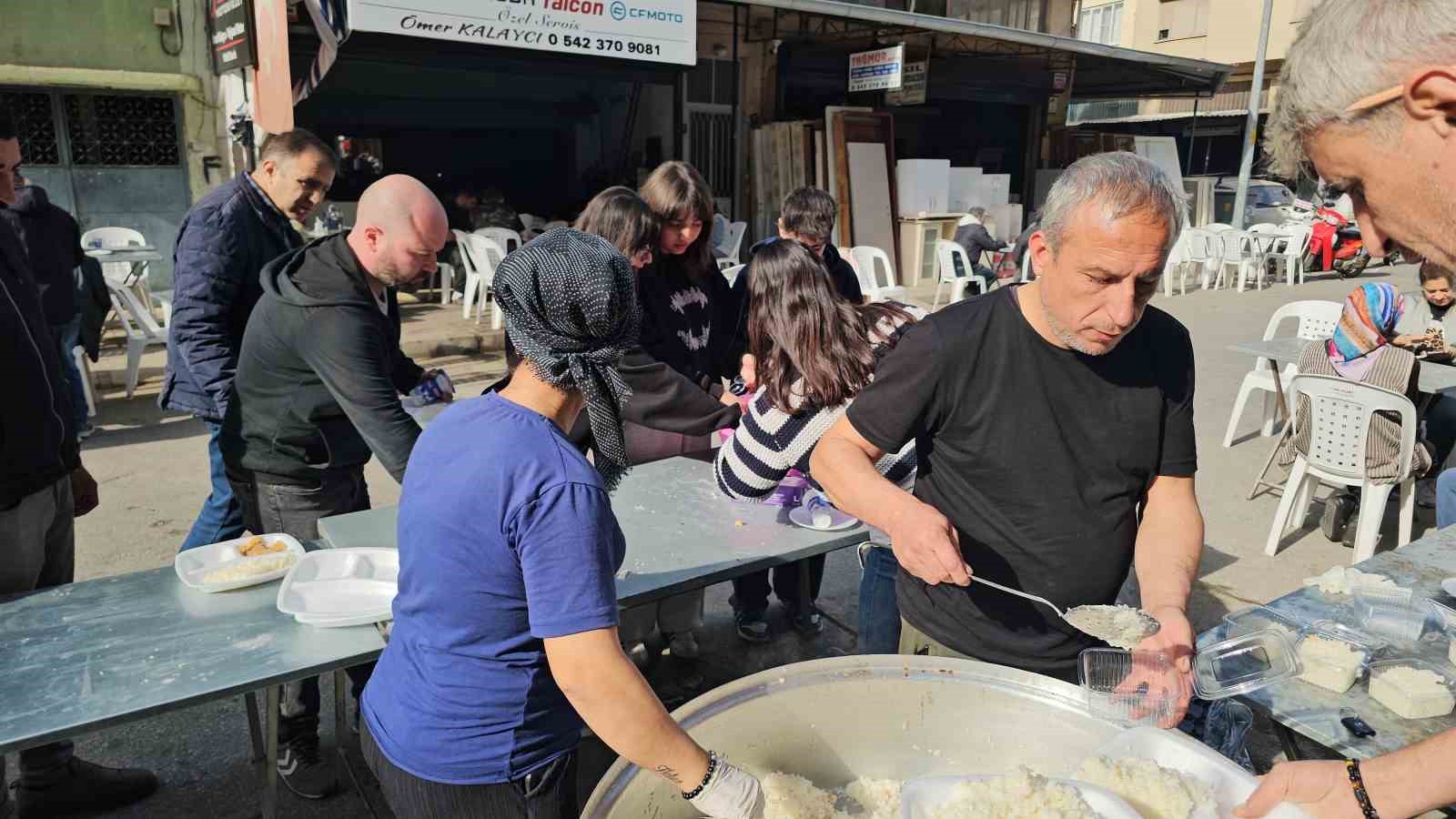 nazillide-sanayi-esnafi-imece-usulu-hayir-yapti