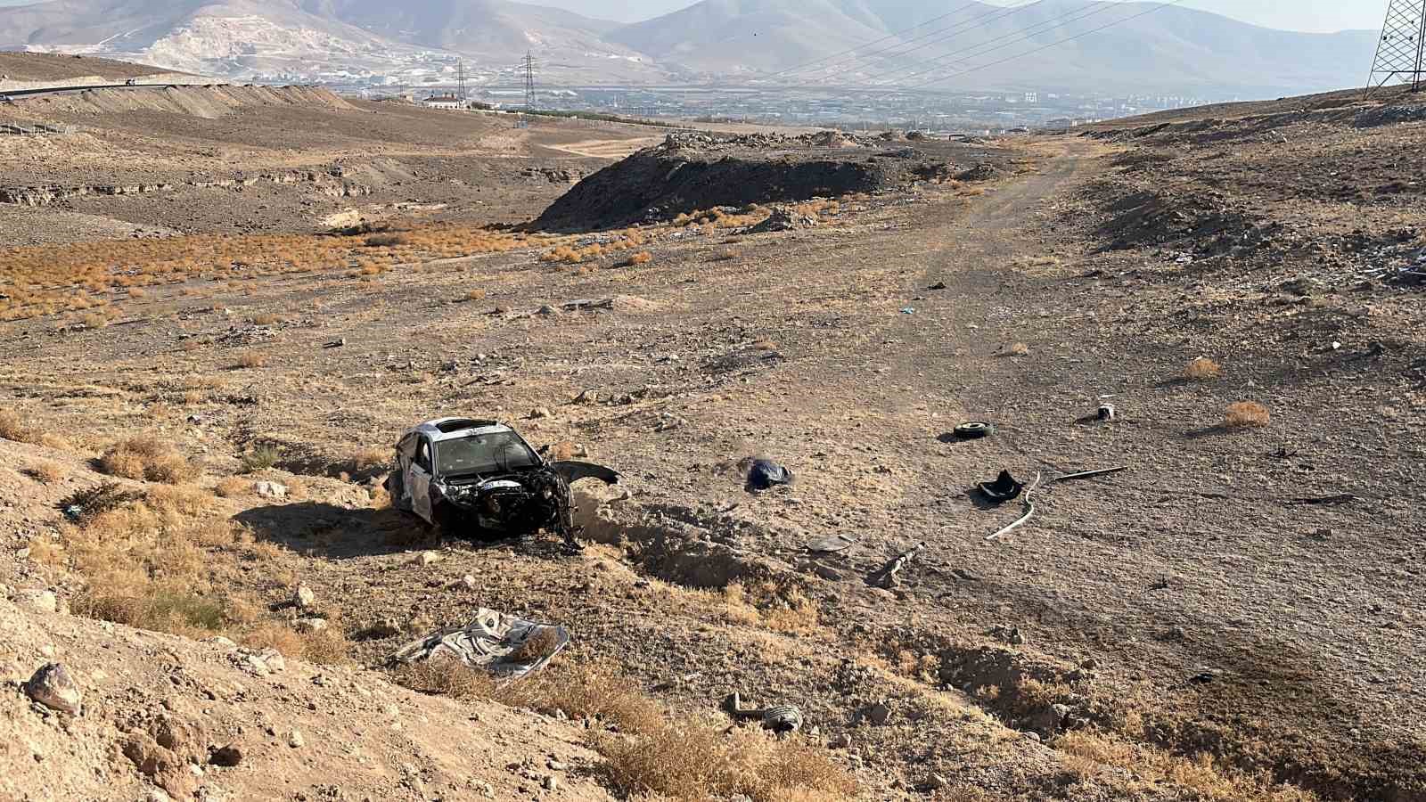 nigdede-feci-kaza-2-olu-1-agir-yarali