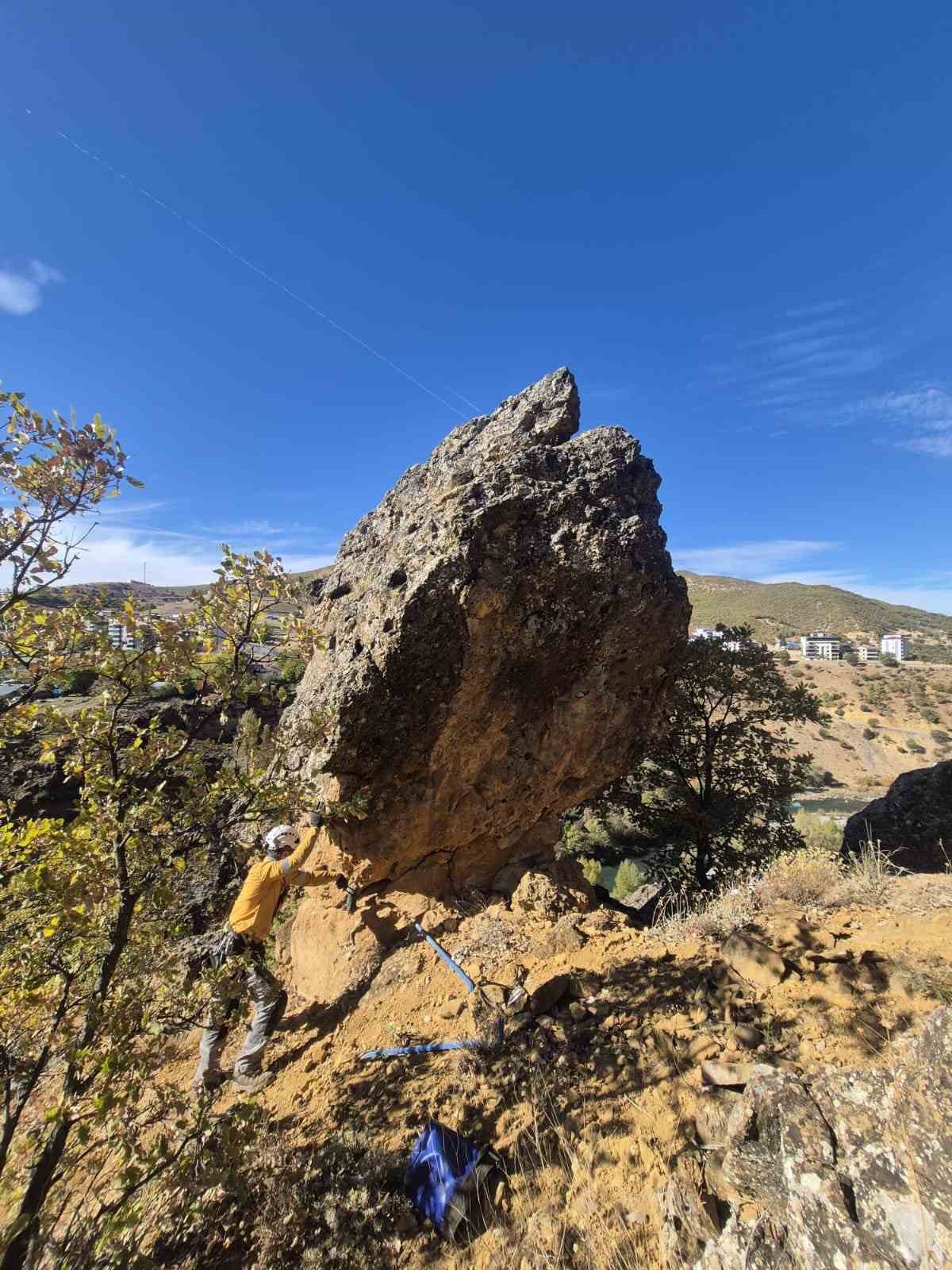 ovacik-yolunda-guvenlik-calismalari-basladi