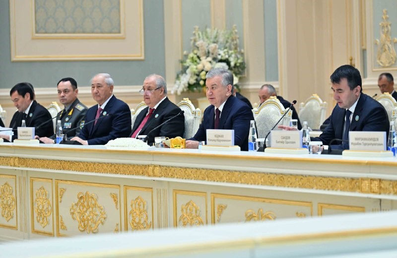 ozbekistandan-kazakistan-cumhurbaskani-tokayeve-yuksek-dereceli-dostluk-nisani