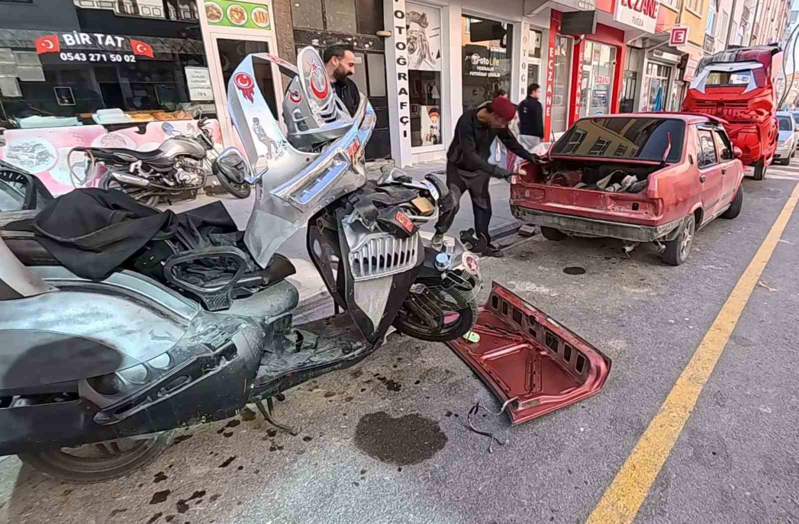 polis-uyariya-geldi-ahtim-var-benzin-dokup-yakacagim-dedi