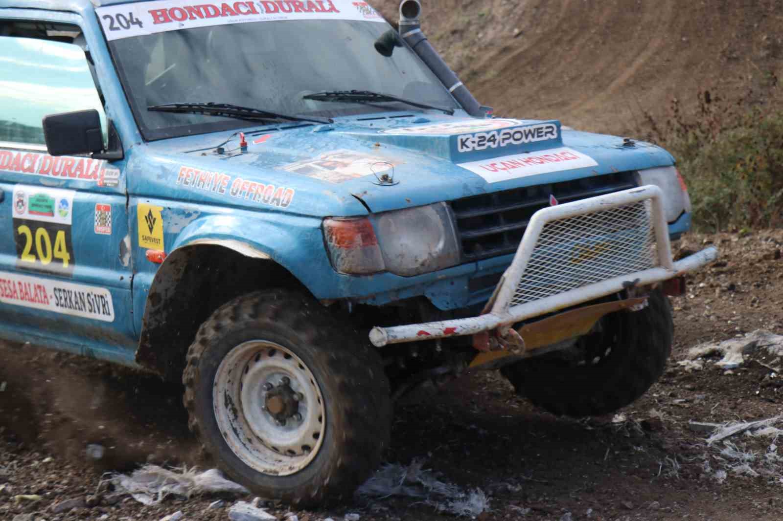 rampada-camurda-sinirlari-zorladilar-turkiye-off-road-sampiyonasinin-6-ayak-yarislari-nefes-kesti