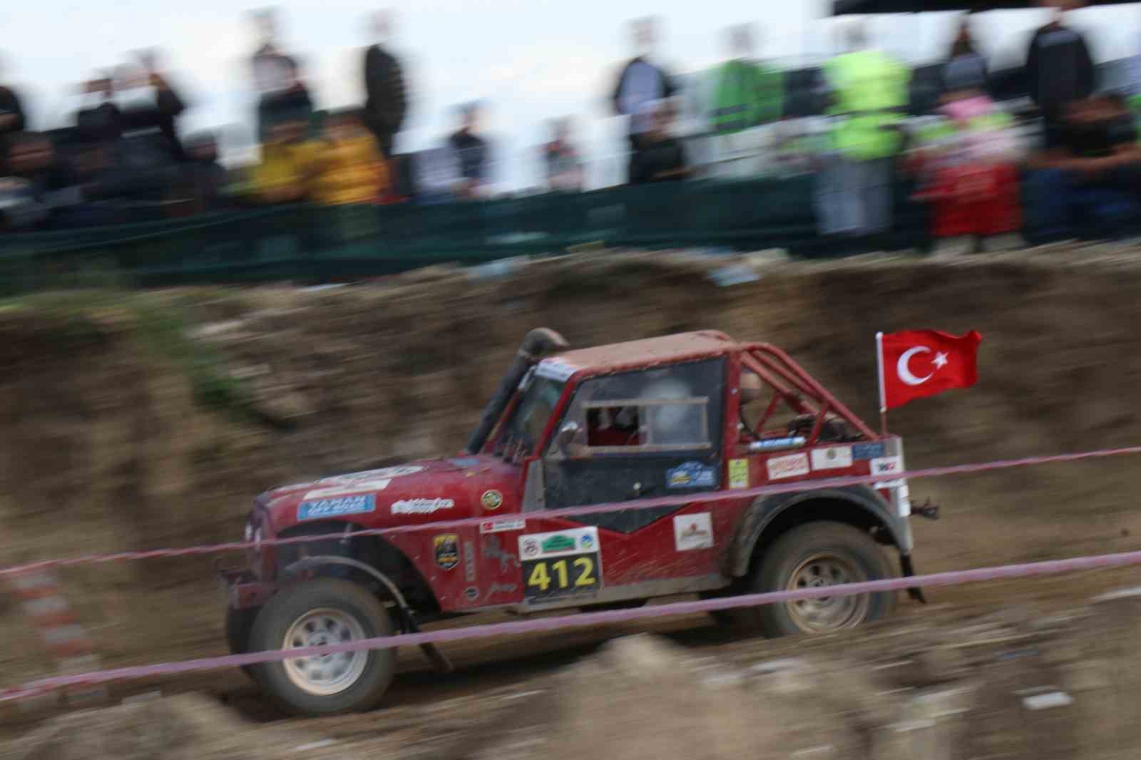 rampada-camurda-sinirlari-zorladilar-turkiye-off-road-sampiyonasinin-6-ayak-yarislari-nefes-kesti