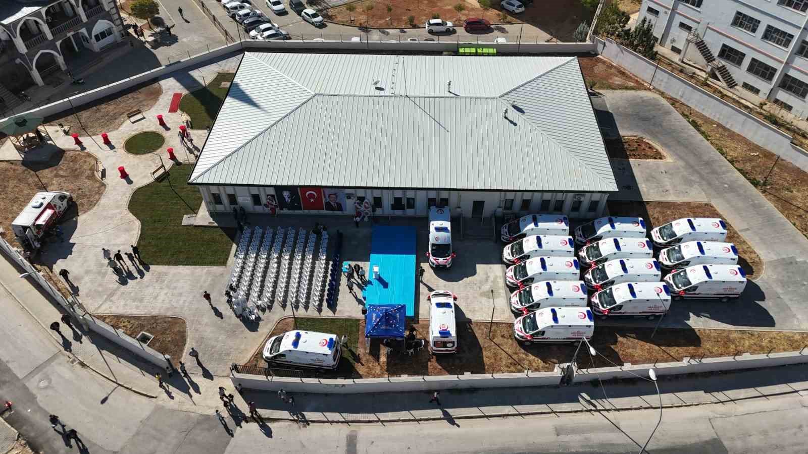 saglik-bakanligindan-gaziantepe-16-yeni-ambulans