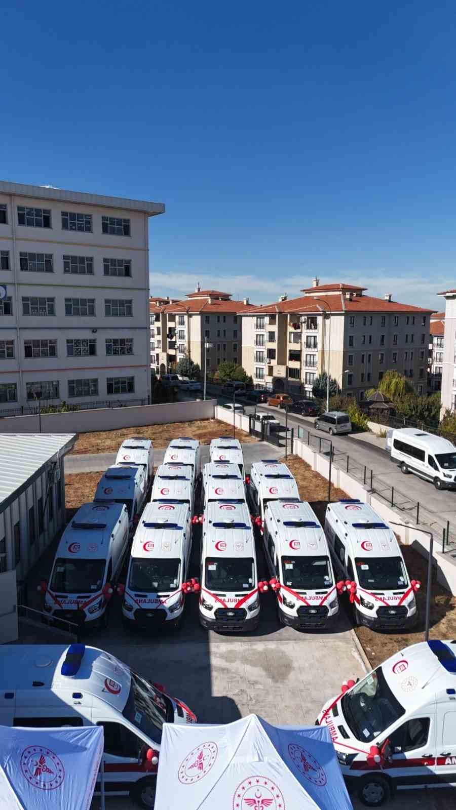 saglik-bakanligindan-gaziantepe-16-yeni-ambulans
