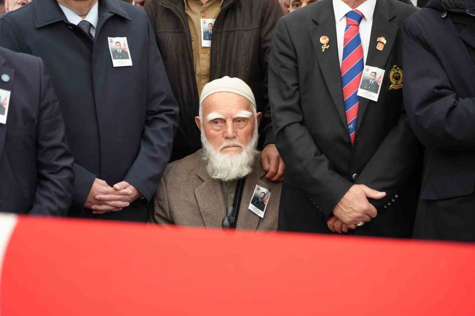 sehit-agabeye-polis-kardesin-yurek-yakan-vedasi