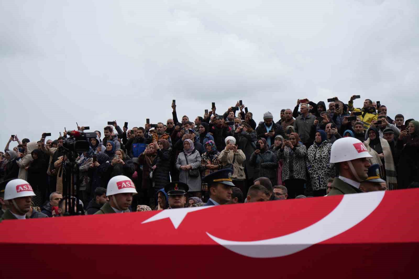 sehit-agabeye-polis-kardesin-yurek-yakan-vedasi