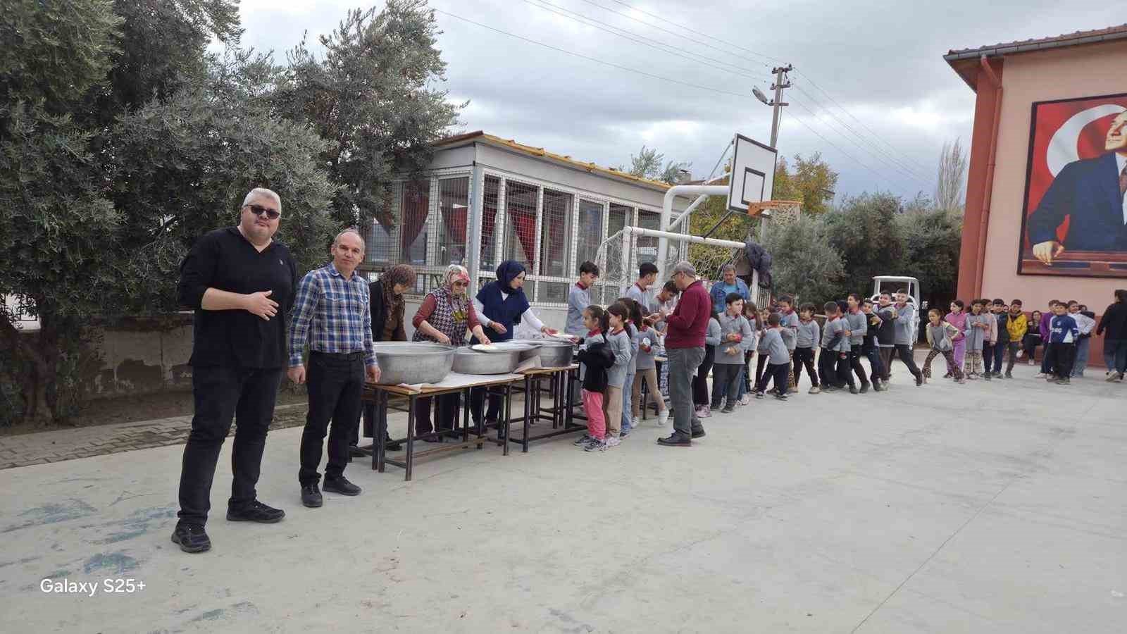 sehit-esin-akay-adini-tasiyan-okulda-anildi