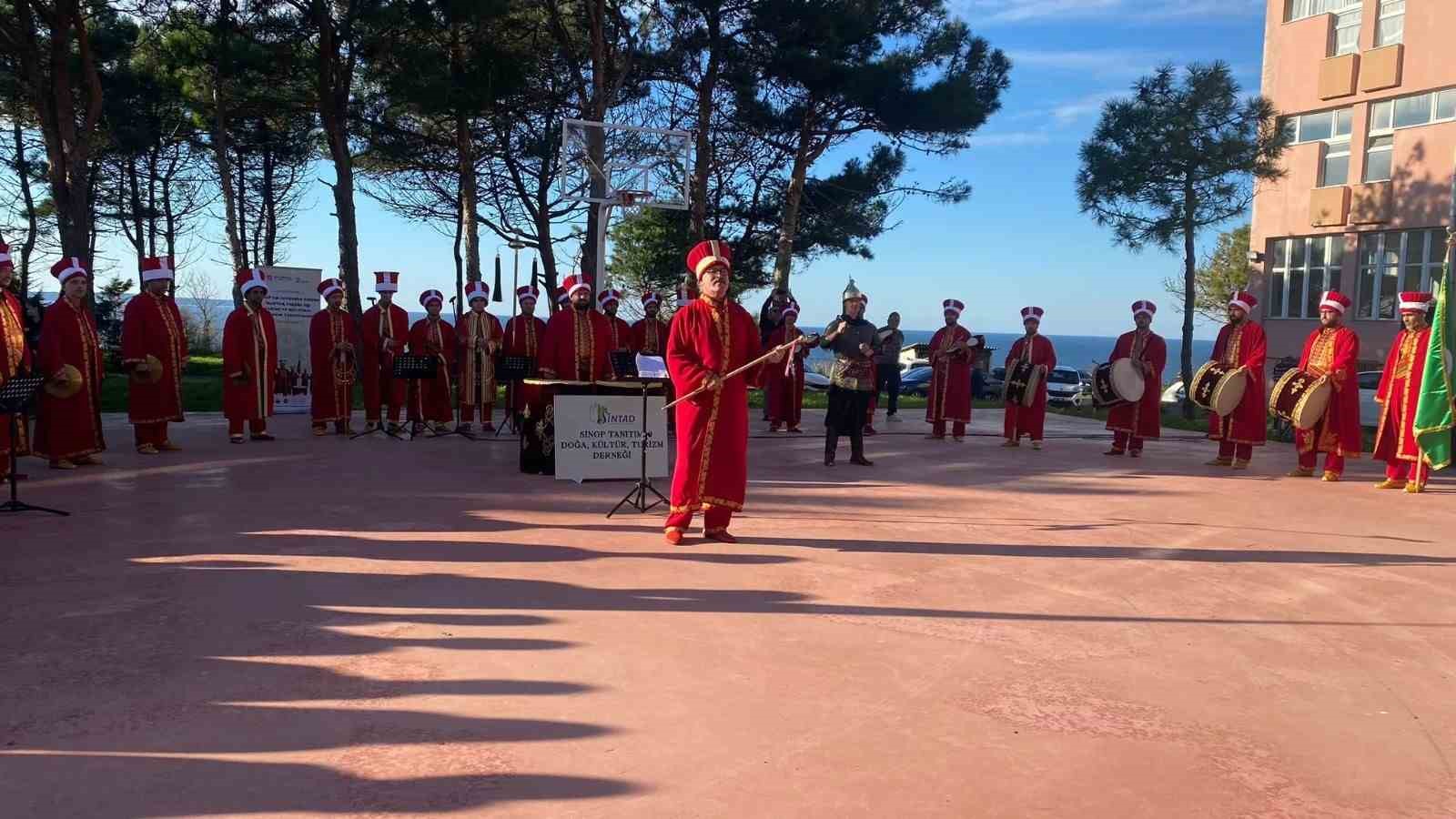 sinopta-811-yillik-fetih-gururu-mehter-sesleriyle-yankilandi