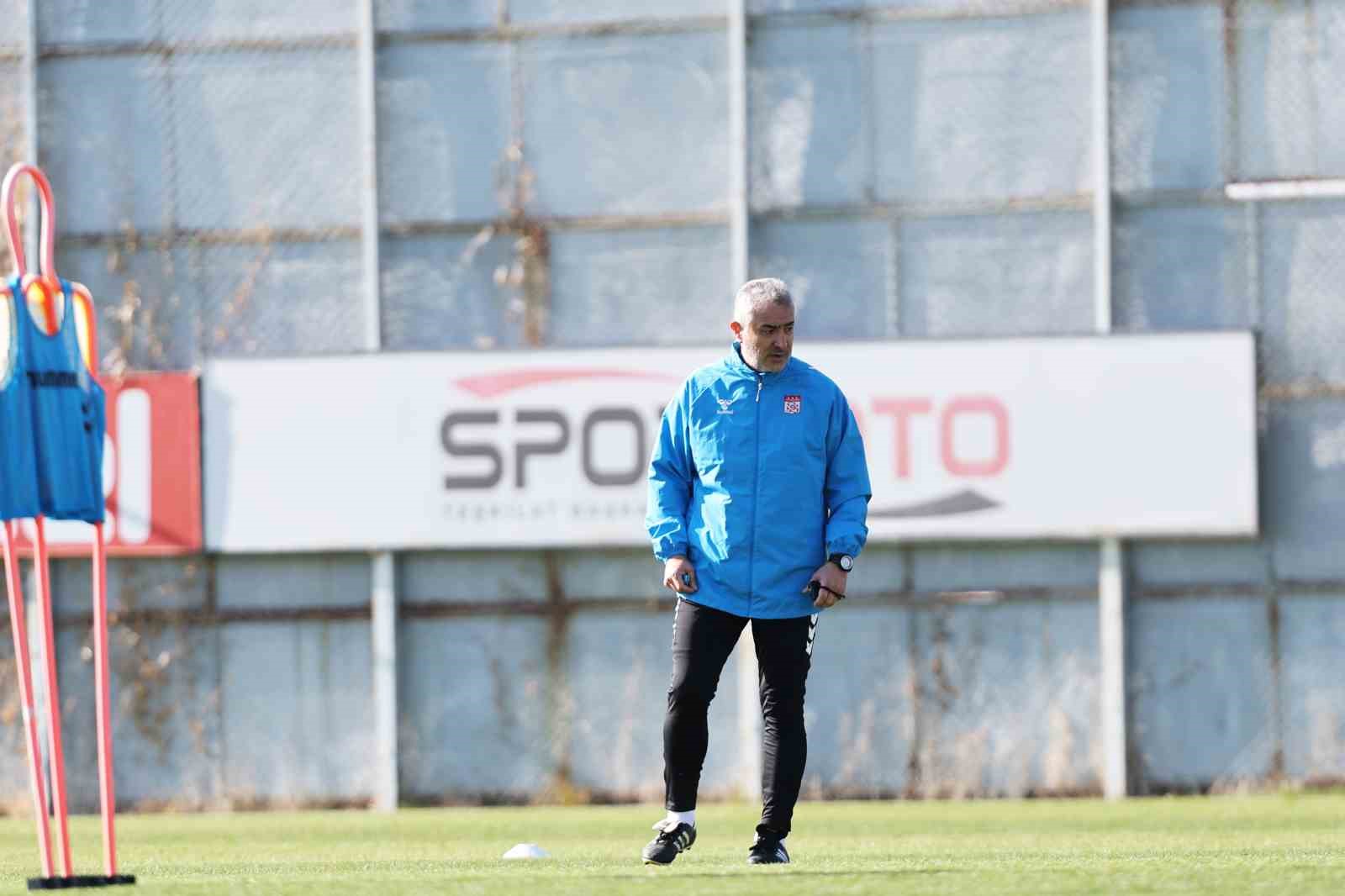 sivasspor-duran-top-calisti