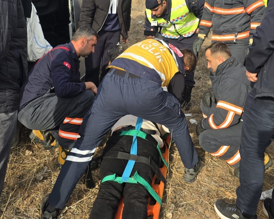 takla-atan-otomobil-hurdaya-dondu-1-yarali